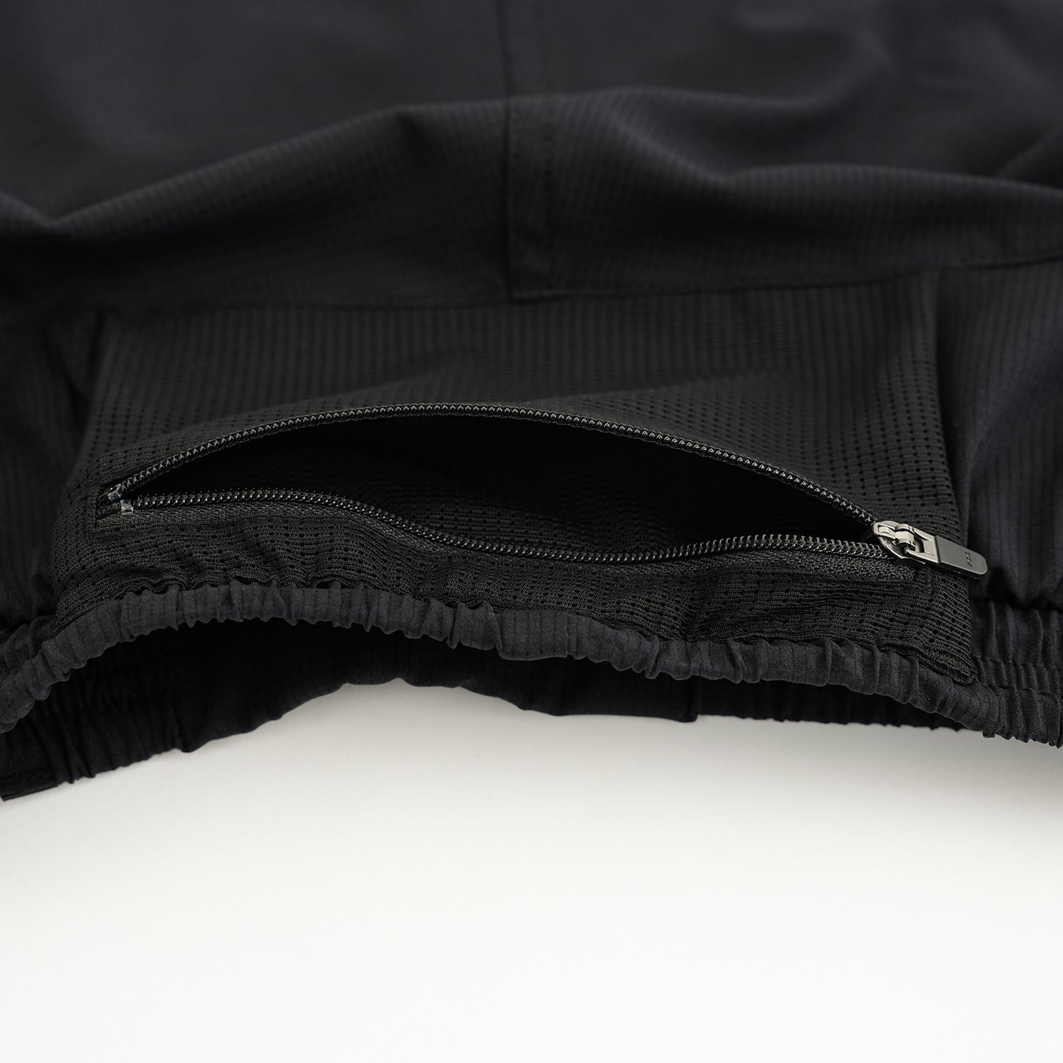 LIGHT FLOW SHORTS